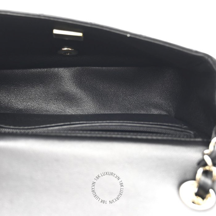 Túi Đeo Chéo Chanel Lambskin Quilted Mini Rectangular Flap Black CDBC049 19 Túi Đeo Chéo Chanel Lambskin Quilted Mini Rectangular Flap Black CDBC049