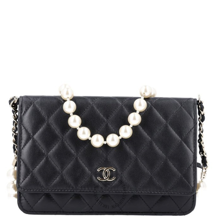 Túi Đeo Chéo Chanel Lambskin Quilted Pearl Wallet On Chain WOC Black CDBC1115