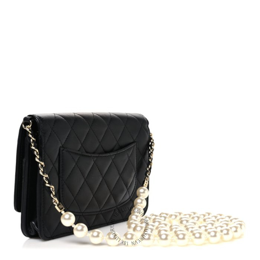 Túi Đeo Chéo Chanel Lambskin Quilted Pearl Wallet On Chain WOC Black CDBC1116