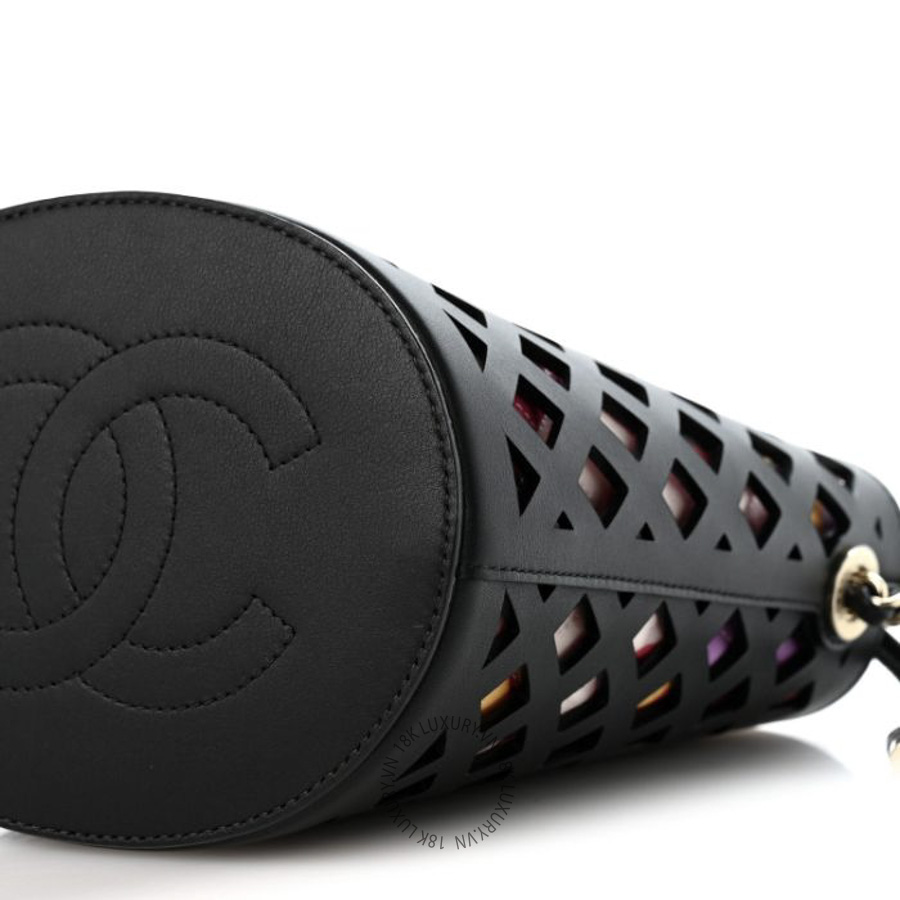 Túi Đeo Chéo Chanel Lambskin Sea Through Bucket Drawstring Bag Black Multicolor CDBC635 26 Túi Đeo Chéo Chanel Lambskin Sea Through Bucket Drawstring Bag Black Multicolor CDBC635