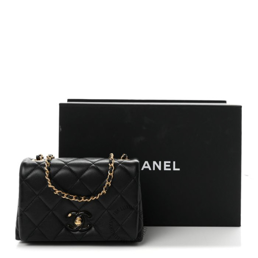 Túi Đeo Chéo Chanel Shiny Lambskin Quilted Enamel CC Mini Flap Black CDBC279 26 Túi Đeo Chéo Chanel Shiny Lambskin Quilted Enamel CC Mini Flap Black CDBC279