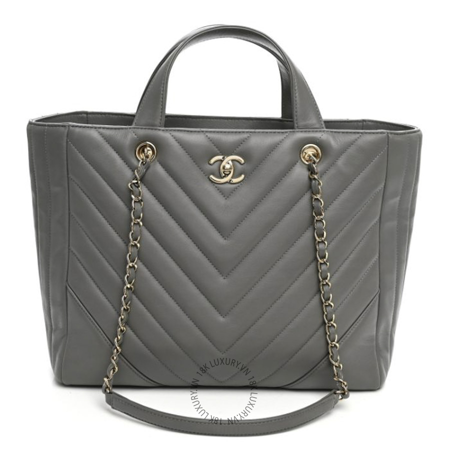Túi Xách Chanel Calfskin Chevron Quilted Statement Shopping Tote Grey CDBC820