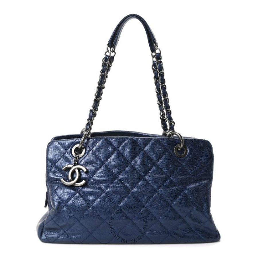 Túi Xách Chanel Iridescent Caviar Quilted Chic Shopping Tote Blue CDBC835