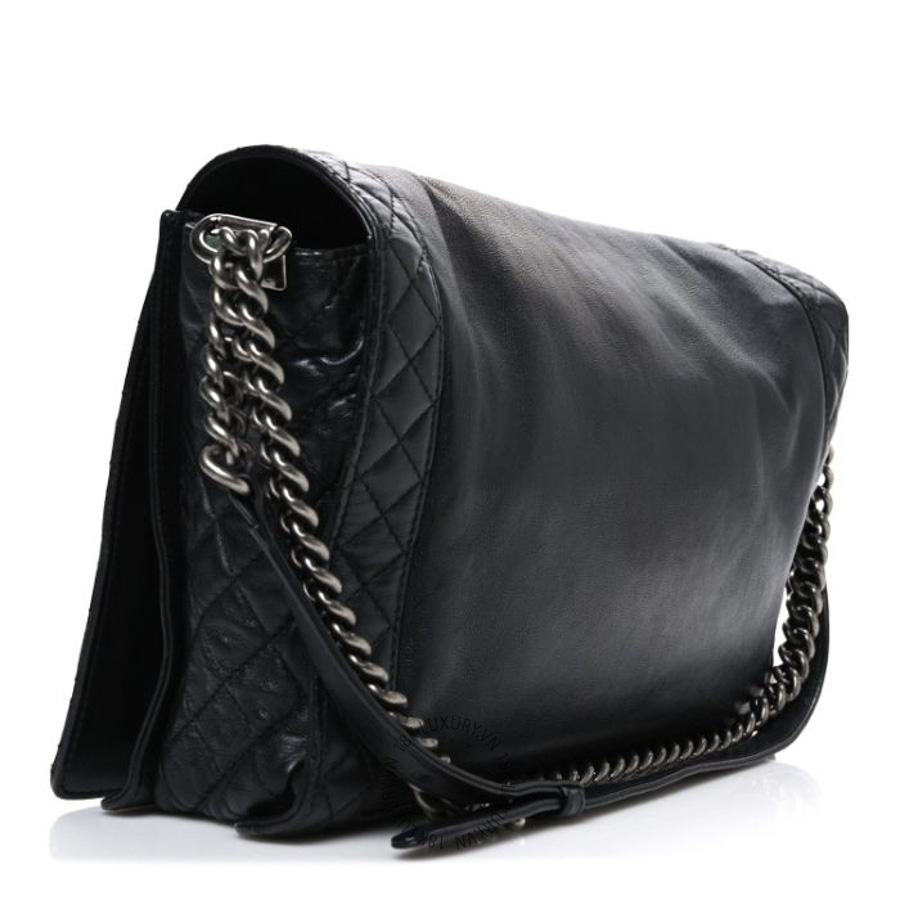 Túi Xách Đeo Chéo Chanel Calfskin Large Boy Reverso Flap Black CDBC545