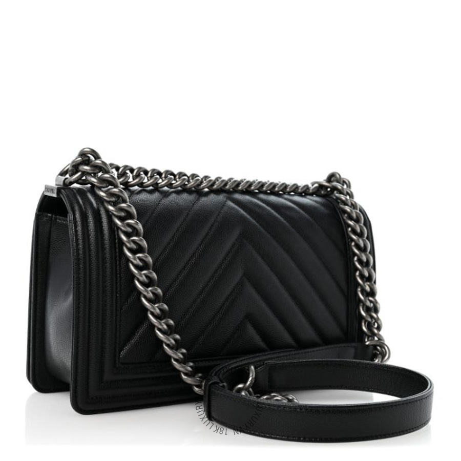Túi Xách Đeo Chéo Chanel Caviar Chevron Quilted Medium Boy Flap Black CDBC375
