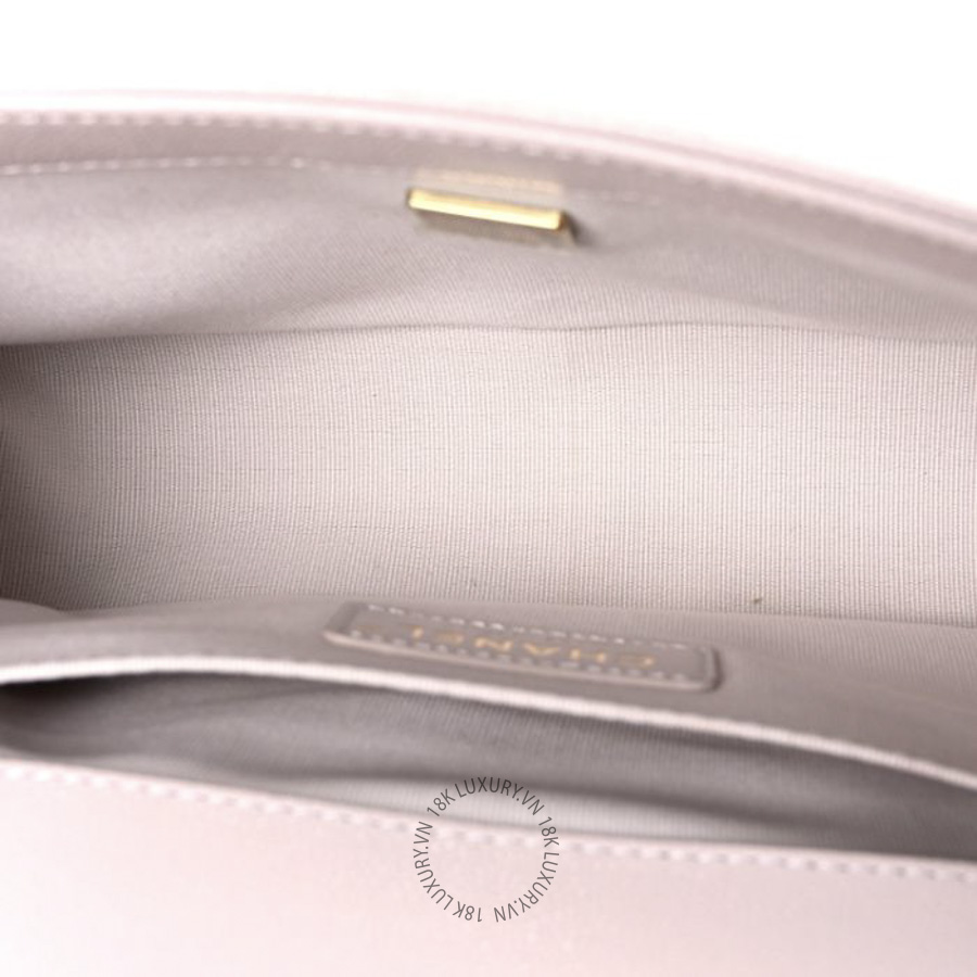 Túi Xách Đeo Chéo Chanel Caviar Chevron Quilted Medium Boy Flap Light Pink CDBC941 17 Túi Xách Đeo Chéo Chanel Caviar Chevron Quilted Medium Boy Flap Light Pink CDBC941
