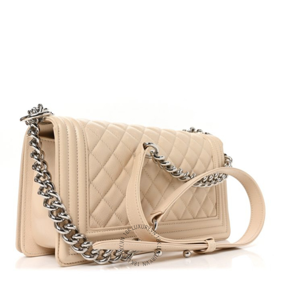 Túi Xách Đeo Chéo Chanel Caviar Quilted Medium Boy Flap Beige CDBC644
