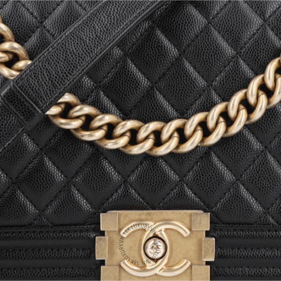 Túi Xách Đeo Chéo Chanel Caviar Quilted Medium Boy Flap Black CDBC808 18 Túi Xách Đeo Chéo Chanel Caviar Quilted Medium Boy Flap Black CDBC808