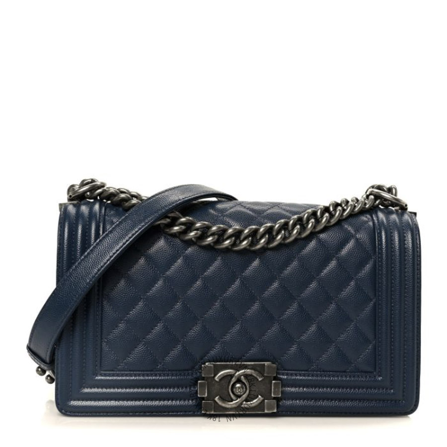 Túi Xách Đeo Chéo Chanel Caviar Quilted Medium Boy Flap Dark Navy Blue CDBC558
