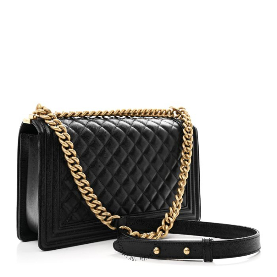 Túi Xách Đeo Chéo Chanel Caviar Quilted New Medium Boy Flap Black CDBC068