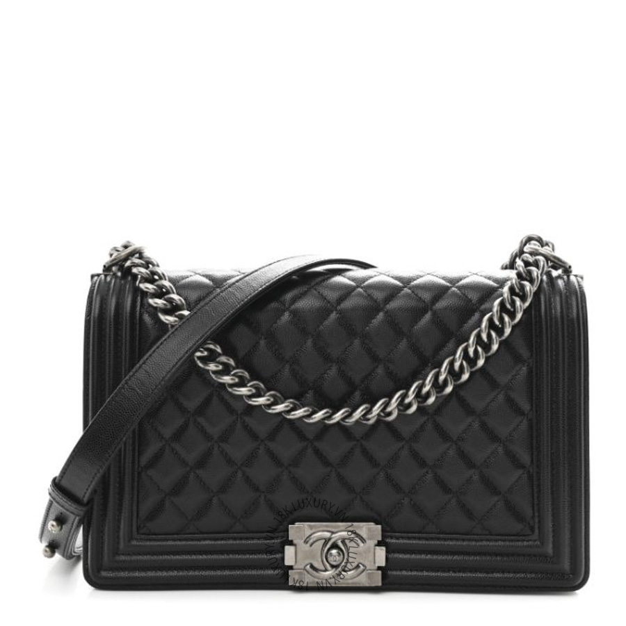 Túi Xách Đeo Chéo Chanel Caviar Quilted New Medium Boy Flap Black CDBC071