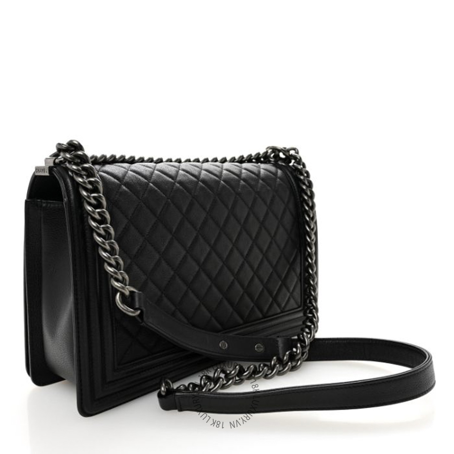 Túi Xách Đeo Chéo Chanel Grained Calfskin Quilted New Medium Boy Flap Black CDBC203