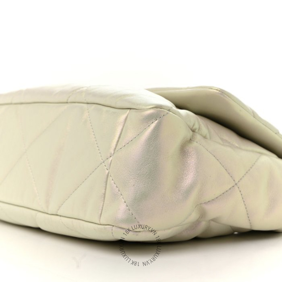Túi Xách Đeo Chéo Chanel Iridescent Calfskin Quilted Large Chanel 19 Flap White CDBC176 17 Túi Xách Đeo Chéo Chanel Iridescent Calfskin Quilted Large Chanel 19 Flap White CDBC176