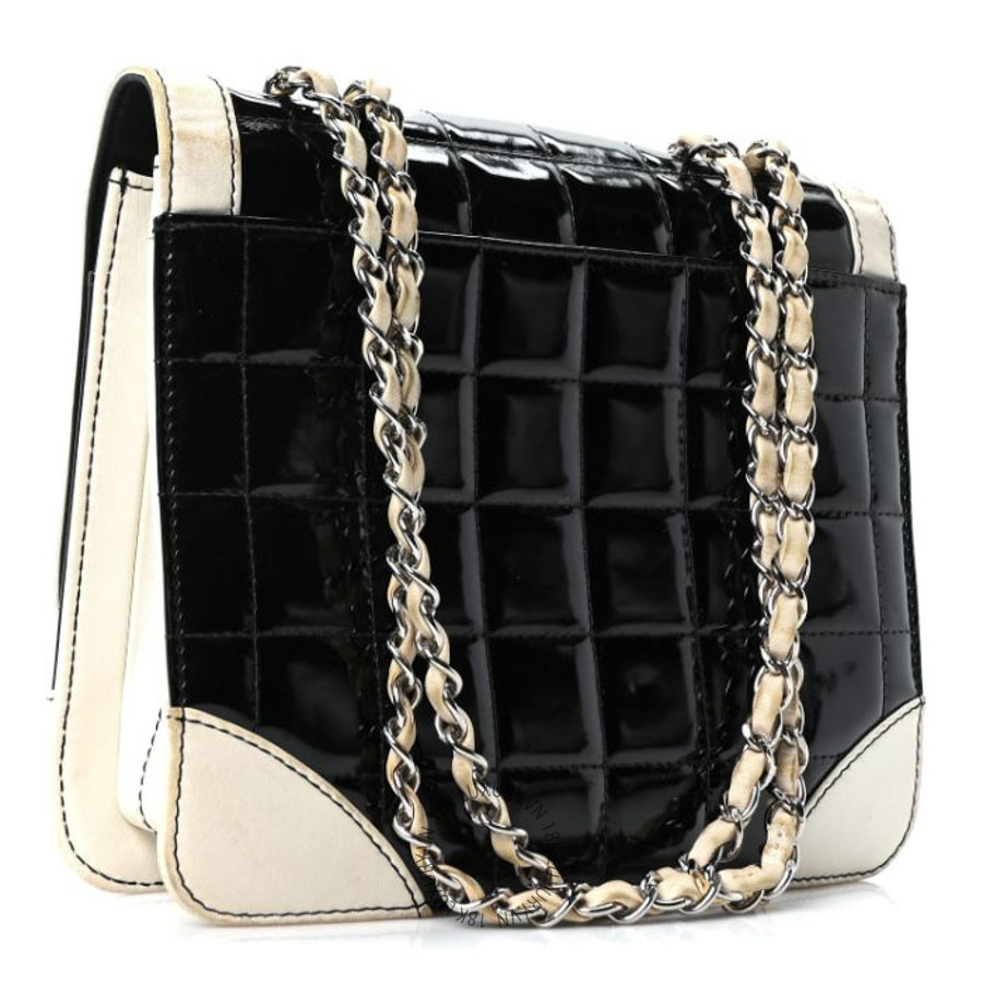 Túi Xách Đeo Chéo Chanel Lambskin Patent Chocolate Bar Flap Black White CDBC1033