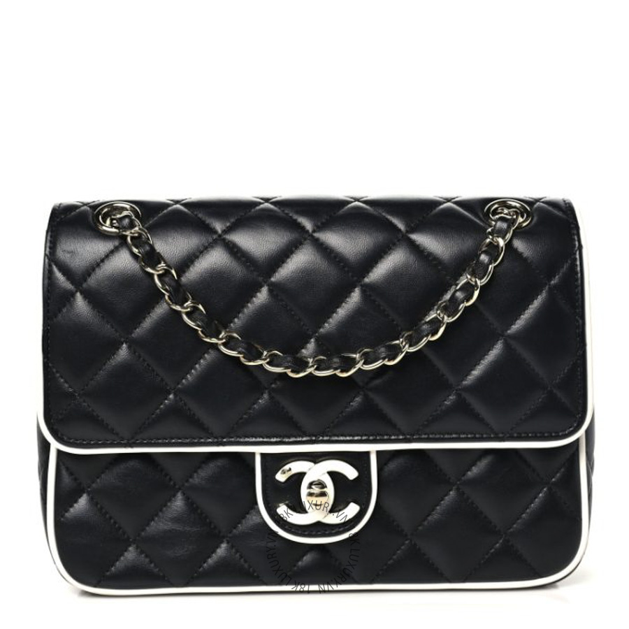 Túi Xách Đeo Chéo Chanel Lambskin Quilted Resin Graphic Frame Flap Bag Black White CDBC506