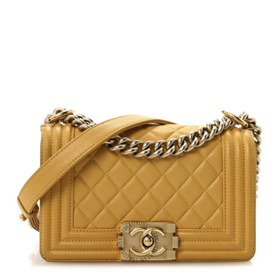 Túi Xách Đeo Chéo Chanel Lambskin Quilted Small Boy Flap Yellow CDBC782