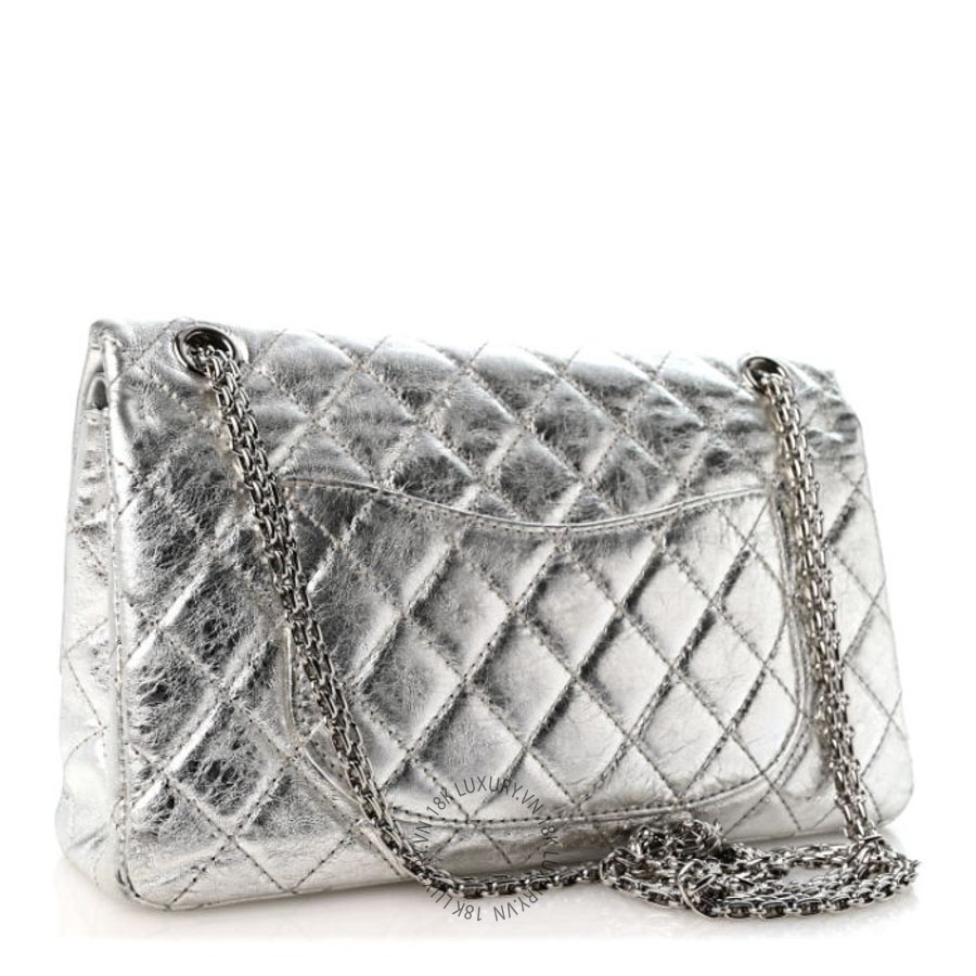 Túi Xách Đeo Chéo Chanel Metallic Aged Calfskin Quilted 2.55 Reissue 226 Flap Silver CDBC428