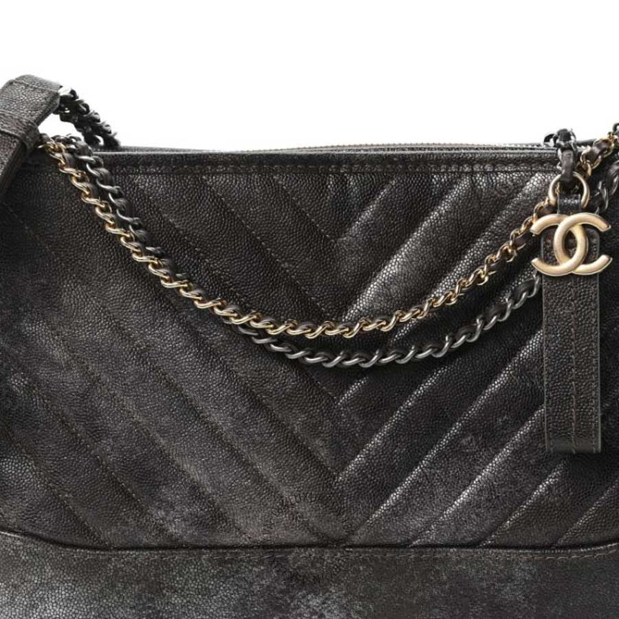 Túi Xách Đeo Chéo Chanel Metallic Caviar Chevron Quilted Medium Gabrielle Hobo Dark Silver Gold CDBC303 20 Túi Xách Đeo Chéo Chanel Metallic Caviar Chevron Quilted Medium Gabrielle Hobo Dark Silver Gold CDBC303