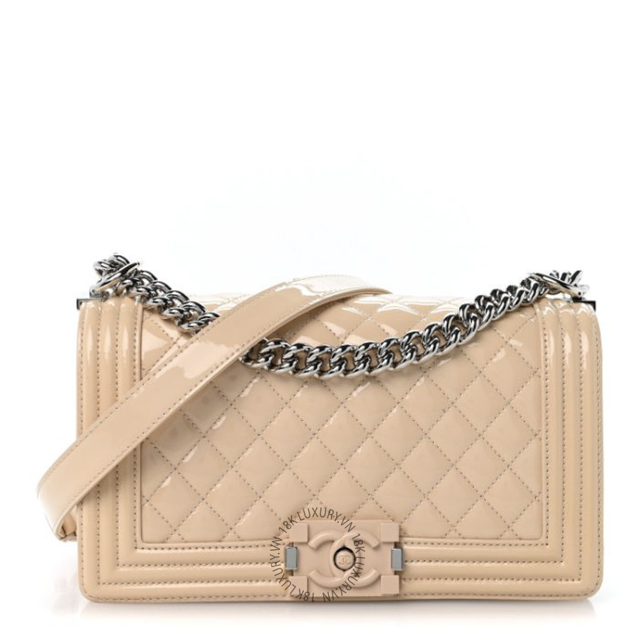 Túi Xách Đeo Chéo Chanel Patent Calfskin Quilted Medium Plexiglass Boy Flap Beige CDBC354