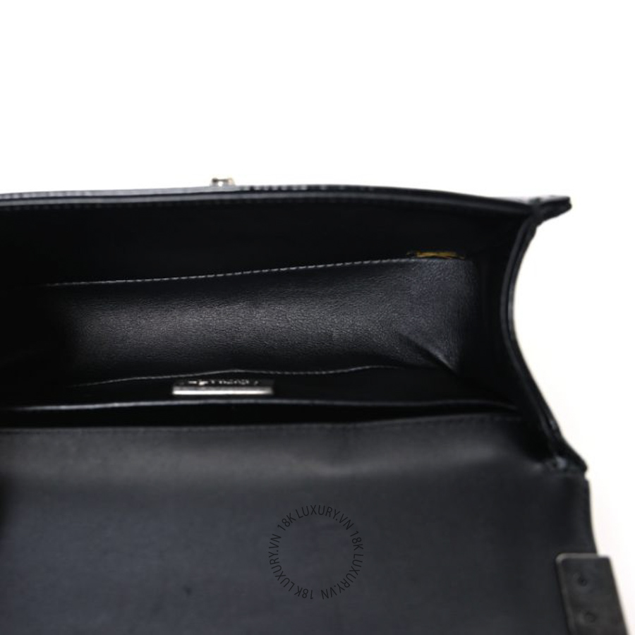 Túi Xách Đeo Chéo Chanel Patent Calfskin Snakeskin Small Boy Flap Black Silver CDBC604 15 Túi Xách Đeo Chéo Chanel Patent Calfskin Snakeskin Small Boy Flap Black Silver CDBC604