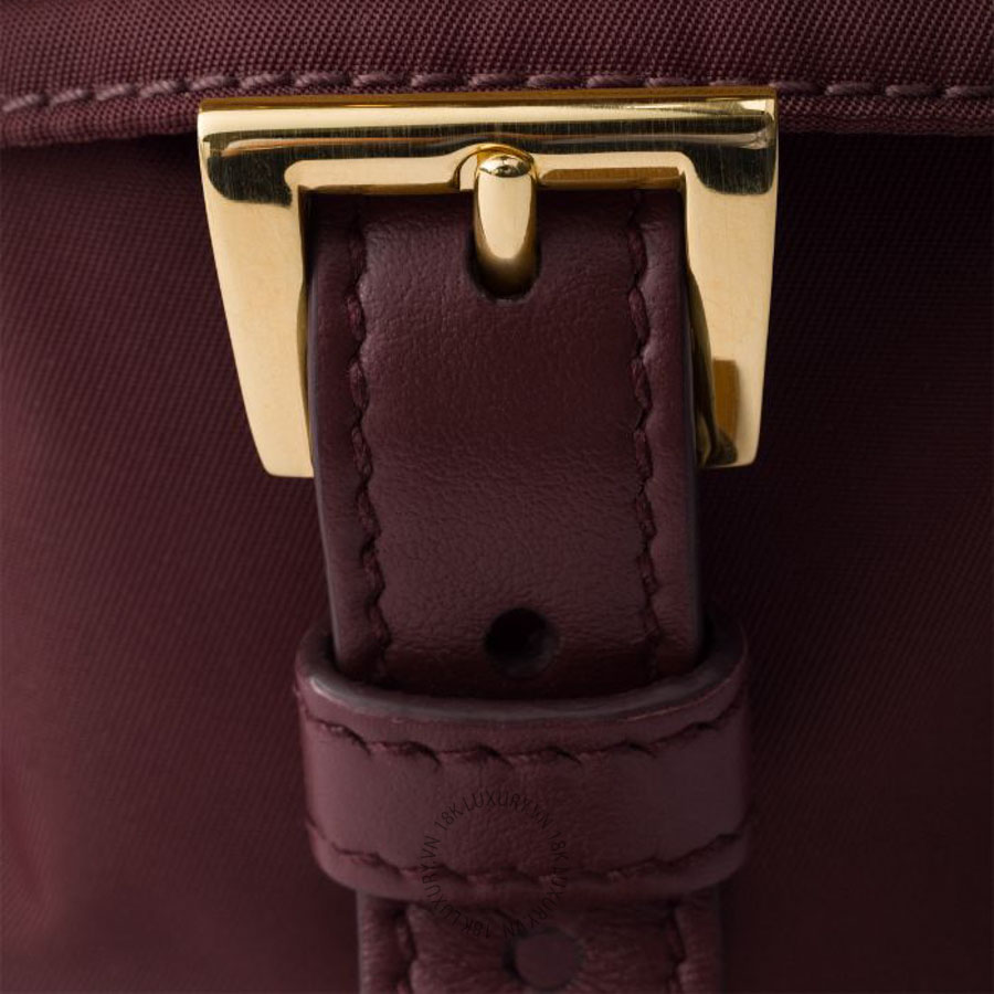 Túi xách đeo chéo Prada Explore medium Re-Nylon shoulder bag with flap 1BD394_RDLN_F0007_V_NOO NTPR094 17 Túi xách đeo chéo Prada Explore medium Re-Nylon shoulder bag with flap 1BD394_RDLN_F0007_V_NOO NTPR094