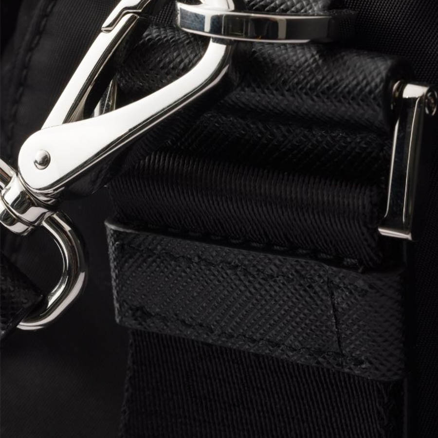Túi xách đeo chéo Prada Re-Nylon shoulder 2VD072_2C26_F0002_V_DMO NTPR286 23 Túi xách đeo chéo Prada Re-Nylon shoulder 2VD072_2C26_F0002_V_DMO NTPR286