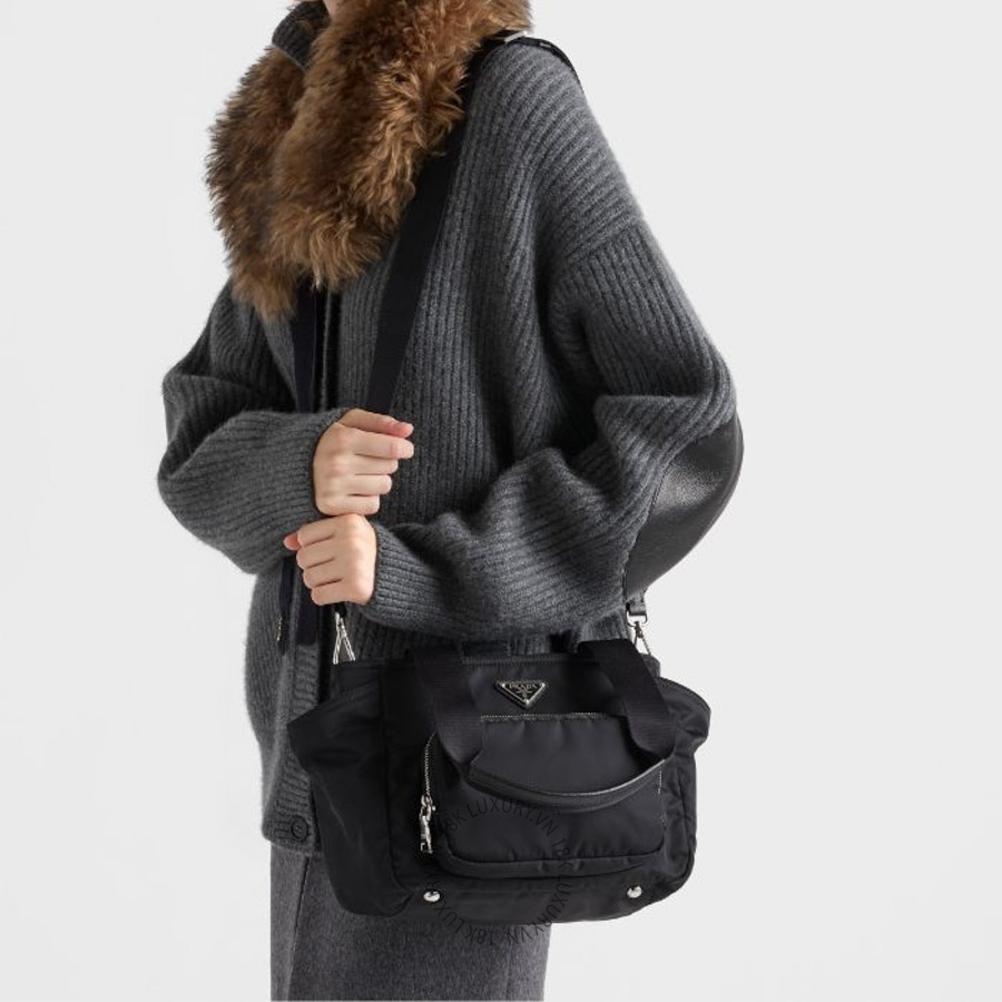 Túi xách đeo chéo Prada Re-Nylon tote bag 1BG582_RV44_F0002_V_OOO NTPR151