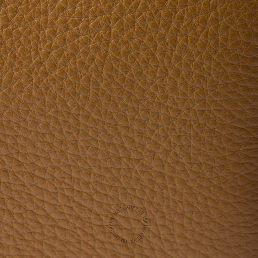 Túi xách đeo chéo Prada Small leather shoulder bag 1BH082_2DKV_F03V8_V_DNM NTPR172 17 Túi xách đeo chéo Prada Small leather shoulder bag 1BH082_2DKV_F03V8_V_DNM NTPR172