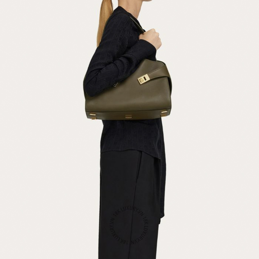 Túi Xách Đeo Chéo Salvatore Ferragamo Hug Soft bicolor shoulder bag (M) Olive green 219816780593 MTRK169