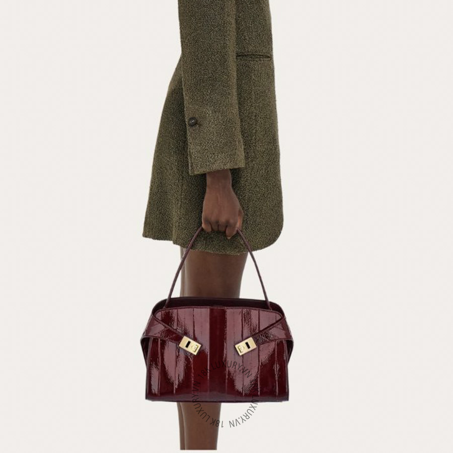 Túi Xách Đeo Chéo Salvatore Ferragamo Hug Soft shoulder bag (M) Dark wine 219816787853 MTRK237 20 Túi Xách Đeo Chéo Salvatore Ferragamo Hug Soft shoulder bag (M) Dark wine 219816787853 MTRK237