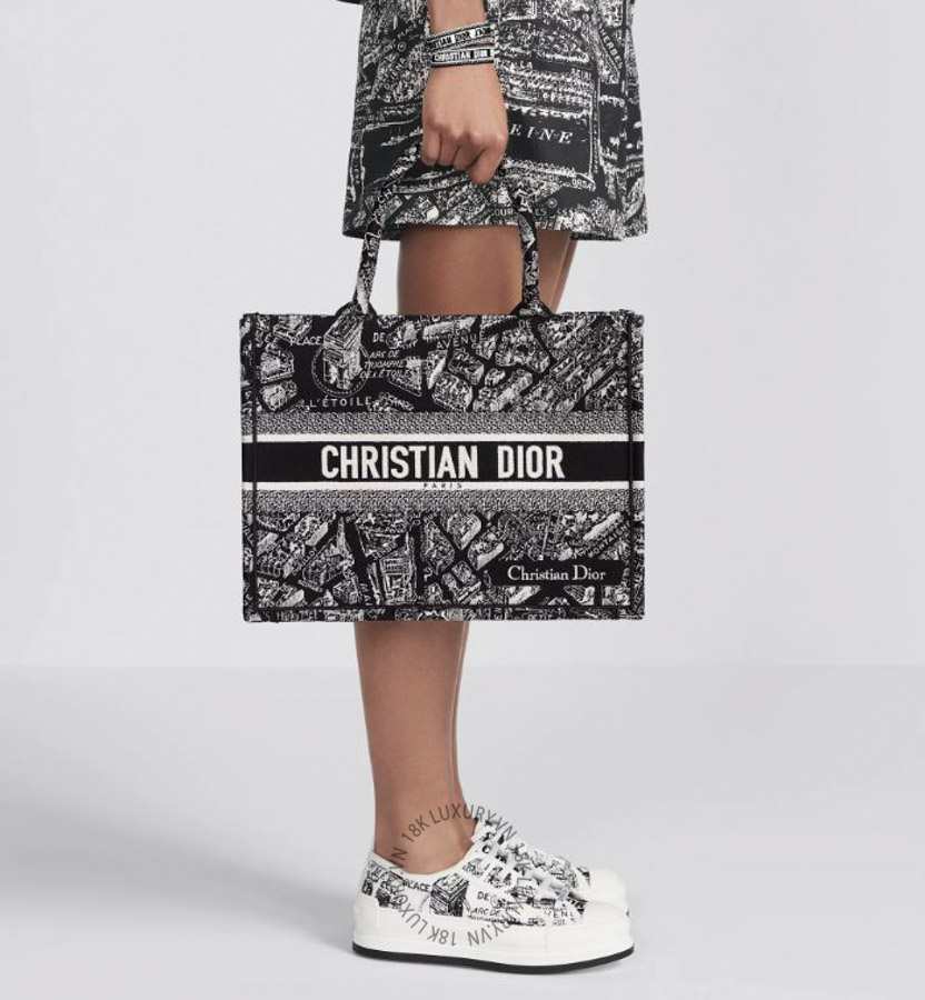 Túi Xách Medium Dior Book Tote Black and White Plan de Paris Embroidery M1296ZOMP_M46I AMXM316