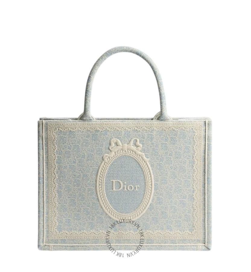 Túi Xách Medium Dior Book Tote with Strap Céleste Blue Dior Oblique Washed Embroidery and Ecru Dior Médaillon M1354PEWW_M259 AMXM153