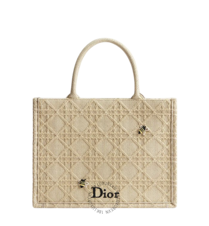 Túi Xách Medium Dior Book Tote with Strap Natural Cannage Raffia-Effect Embroidery M1354OEQY_M918 AMXM080