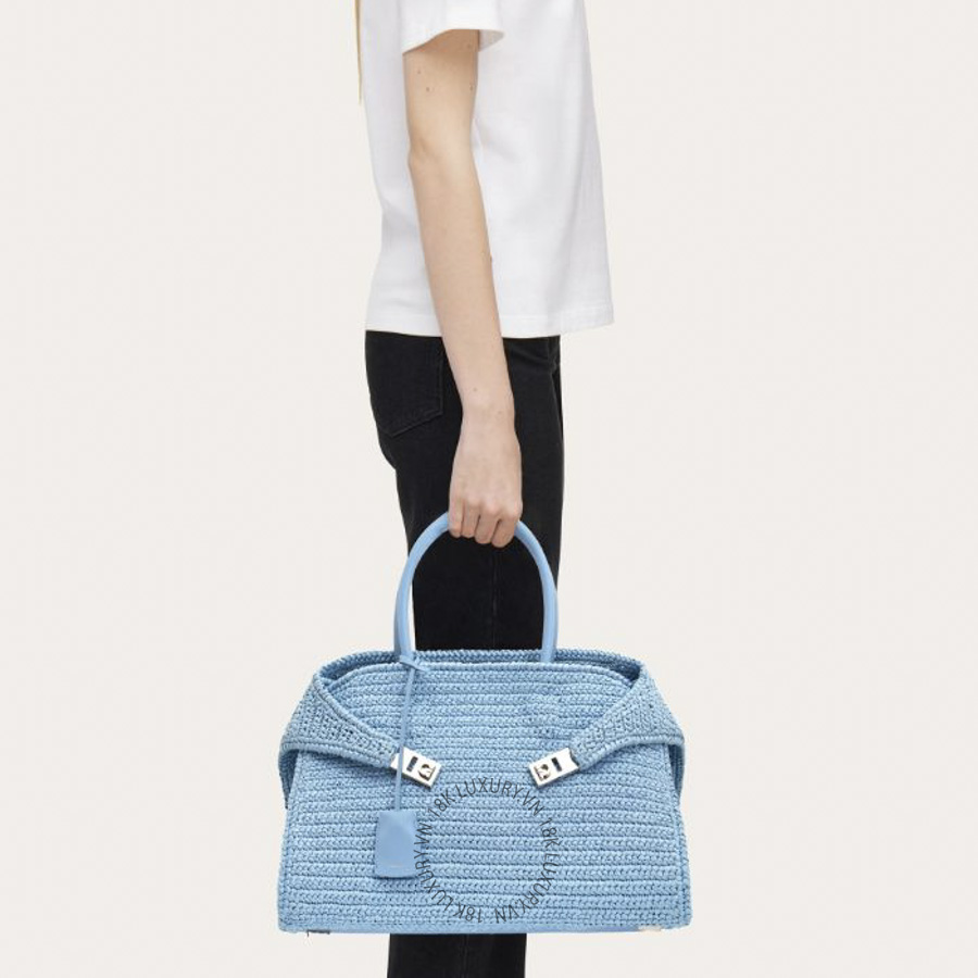 Túi Xách Salvatore Ferragamo Hug handbag (L) sky blue 218978774167 MTRK217