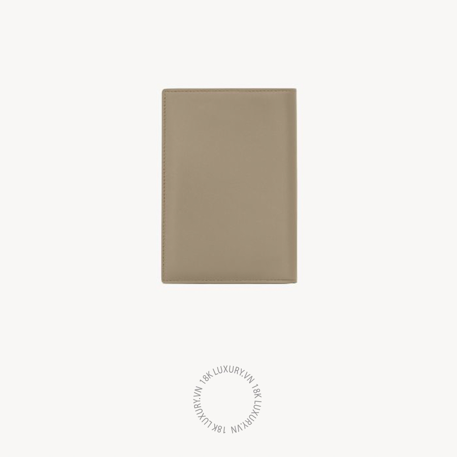 Ví ngắn YSL SAINT LAURENT PARIS passport case in smooth leather 4417110U90E1799 VKI064